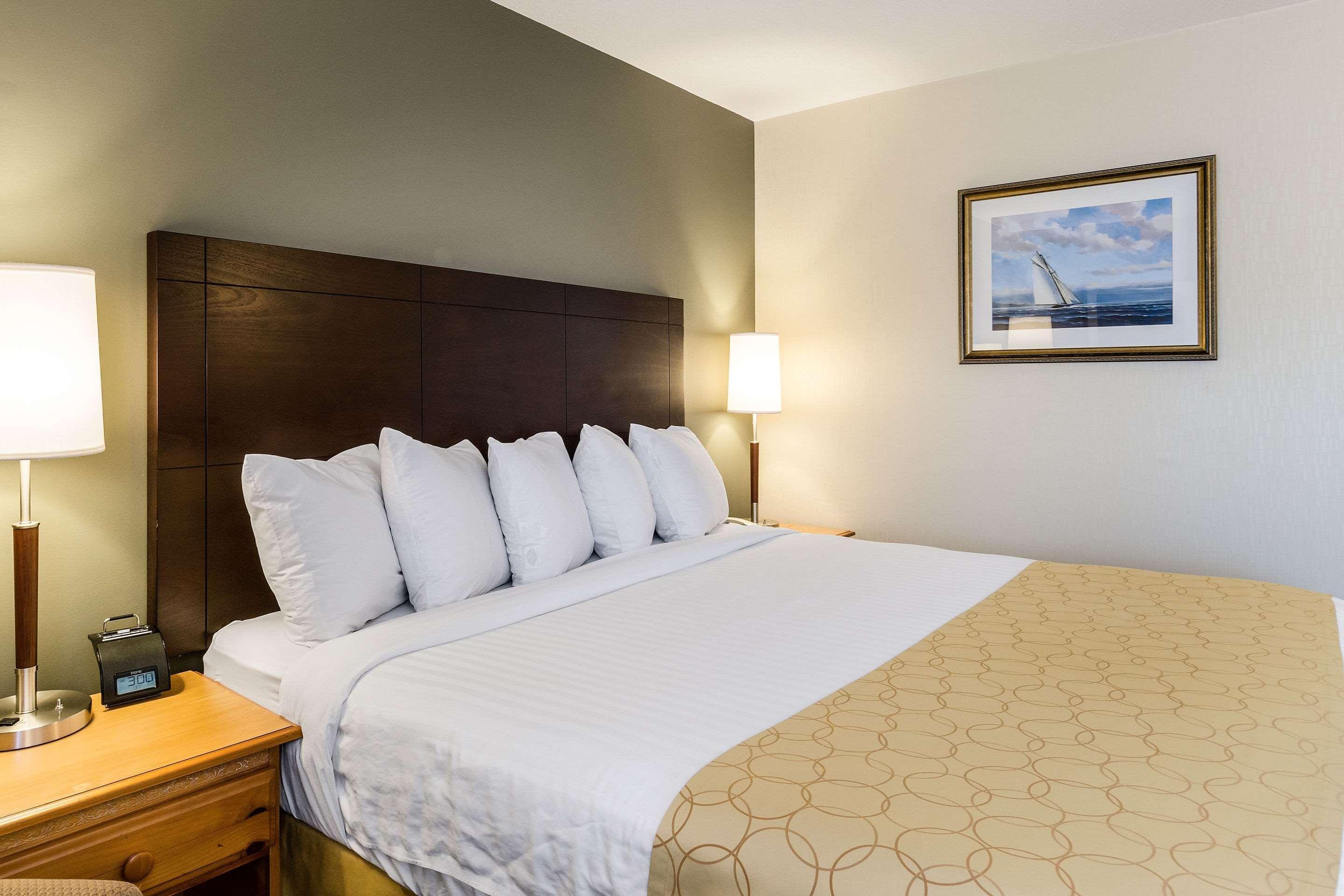 Clarion Hotel Seekonk - Providence Екстериор снимка