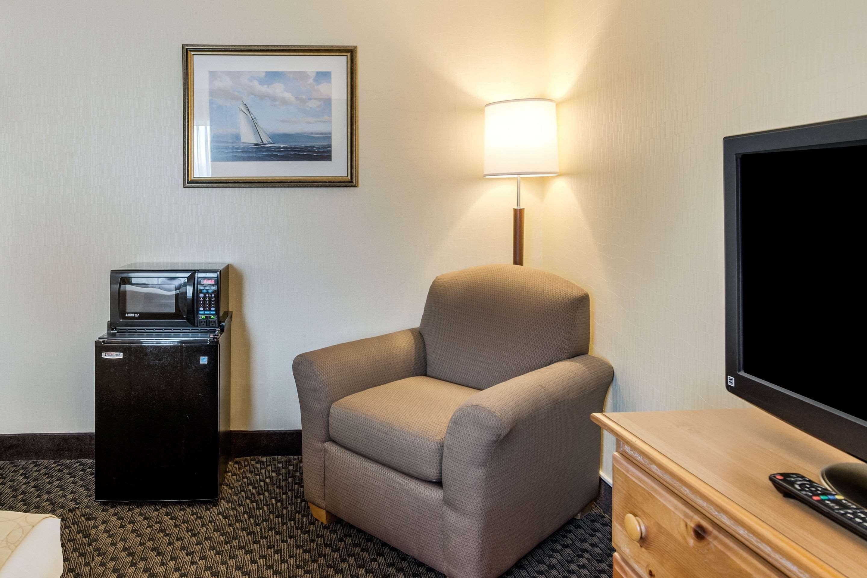 Clarion Hotel Seekonk - Providence Екстериор снимка
